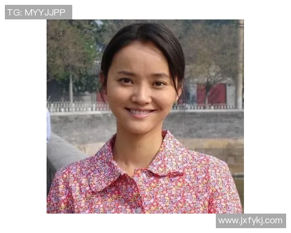 足球明星杨梅的传奇故事与成就揭秘