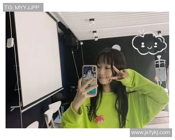 足球明星福清的女友身份揭秘引发热议粉丝们纷纷猜测她是谁